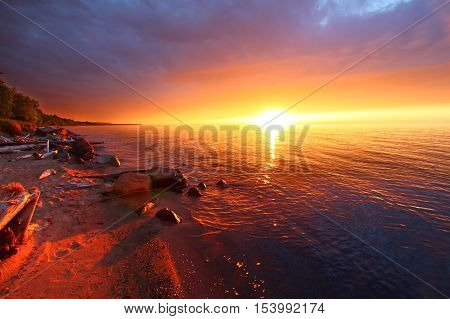 The beaches of Lake Superior in northern Michigan are a spectacular summer vacation destination.