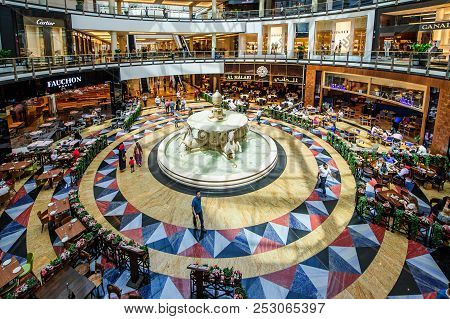 Dubai, Uae - April 07: Mall Of The Emirates Interior April 07, 2017 In Dubai, United Arab Emirates. 