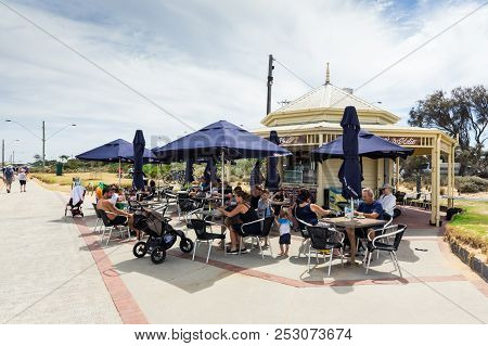 Melbourne, Australia - February 18, 2018: Point Ormond Cafe On The Foreshore Of Elwood Beach In The 