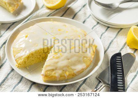 Sweet Homemade Yellow Lemon Lemoncello Cake