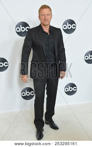 LOS ANGELES - AUG 07:  Kevin McKidd arrives to the ABC TCA Summer Press Tour White Carpet Event  on August 7, 2018 in Hollywood, CA                