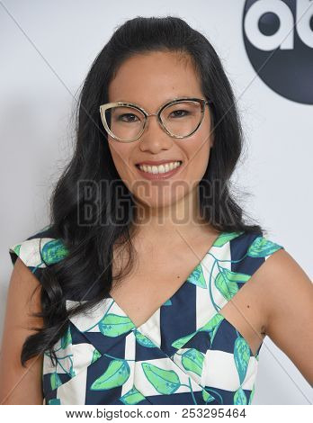 LOS ANGELES - AUG 07:  Ali Wong arrives to the ABC TCA Summer Press Tour White Carpet Event  on August 7, 2018 in Hollywood, CA                
