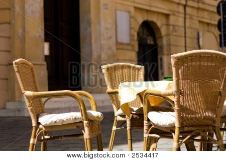 Street Restaurant 2