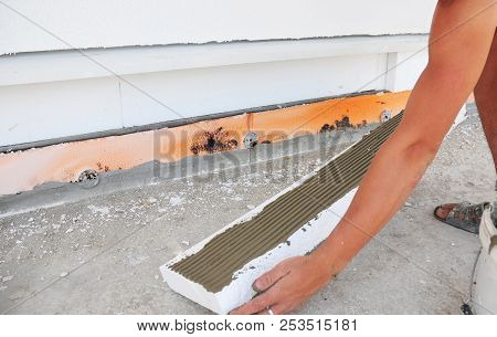 Contractor Insulation House Foundation With Styrofoam Insulation Sheets. Wall Insulation With Foam B