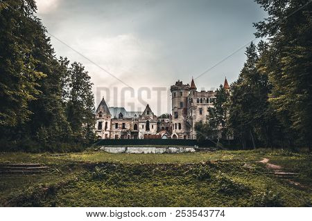Ruins Of Destroyed Medieval Ancient Castle Of Estate Of Khrapovitsky In Muromtsevo, Russia