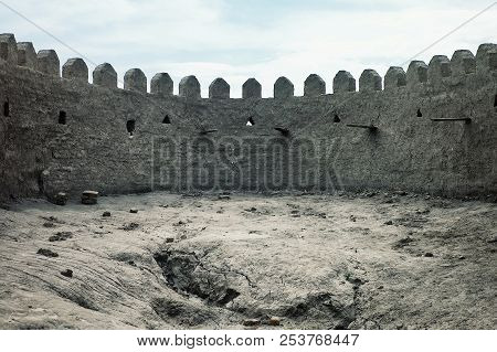 Khiva / Uzbekistan - May 5 2010: World Heritage Unesco Site Of The Famous Mud Brick Clay Walls Of Th