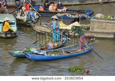 Phong Dien, Vietnam - December 31st 2017. Boat On The River At The Phong Dien Floating Market Near C