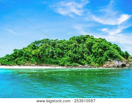 Beautiful Seascape With Koh Talu Island Rayong City,idyllic Ocean And Blue Sky In Vacation Time,summ