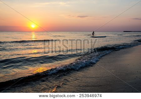 Beautiful Sunset Sky. Beach Sunset. Twilight Sea And Sky.