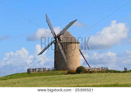 Oude molen In Frankrijk