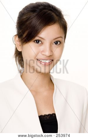 Smilende forretningskvinde 3