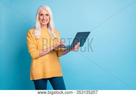 Portrait Of Her She Nice Attractive Pretty Content Successful Cheerful Cheery Grey-haired Woman Hold