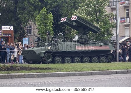 Donetsk - May 8: Soviet Vehicle-mounted Sam System 9k35 Strela-10 (sa-13 Gopher) On The Main Street 