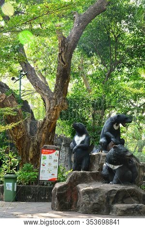 Bangkok, Th - Dec 13: Malaysian Sun Bear At Dusit Zoo On December 13, 2016 In Khao Din Park, Bangkok