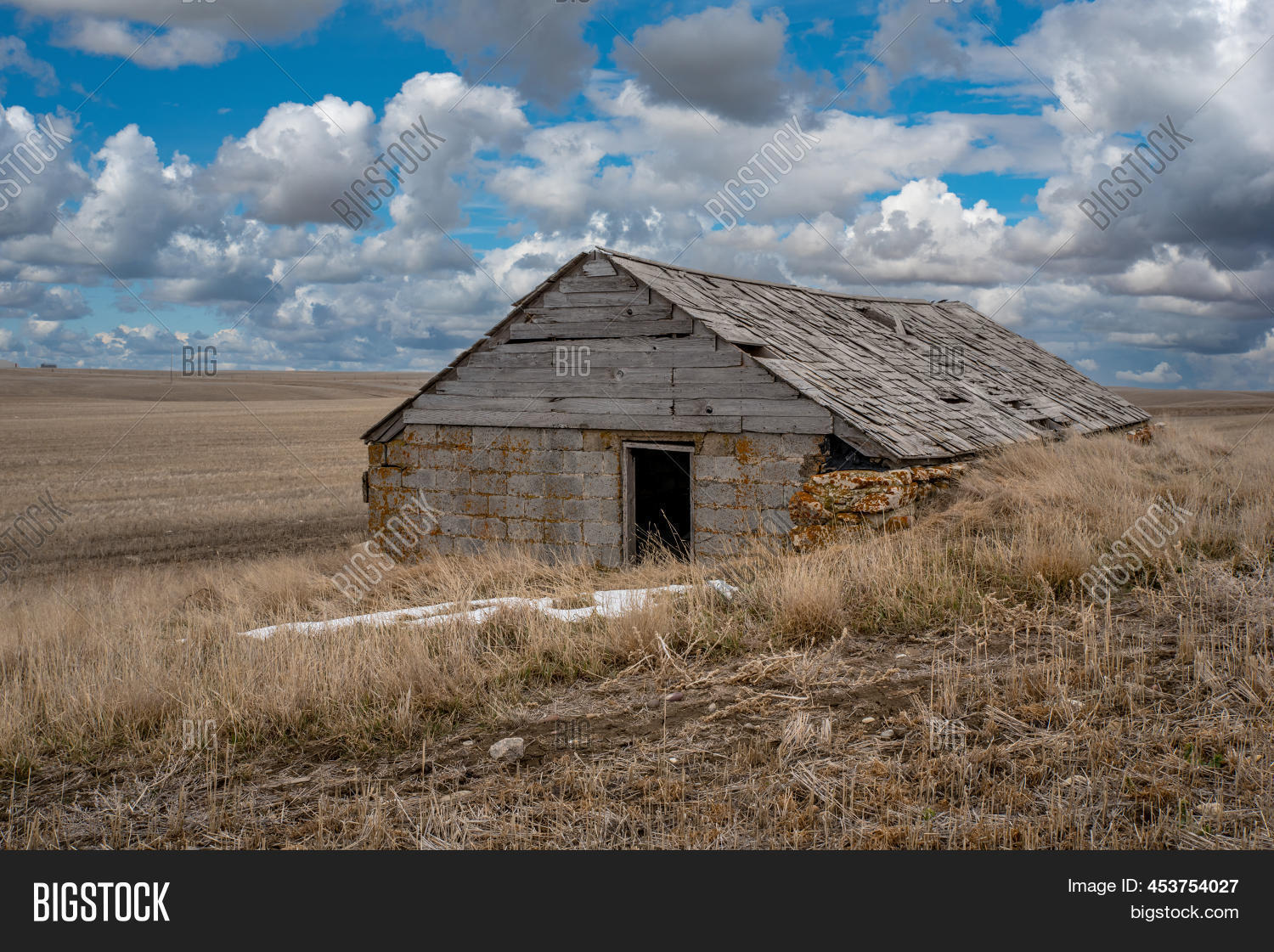 Historic Dugout House Image & Photo (Free Trial) Bigstock