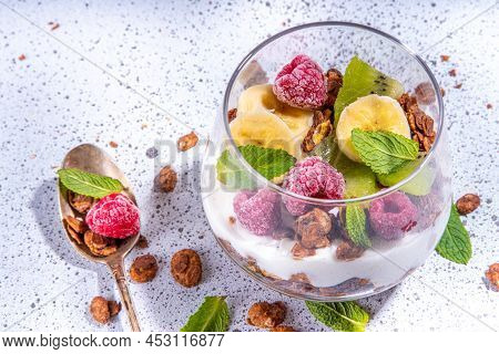 Granola Breakfast Dessert