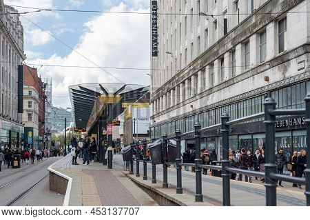 Manchester, England, Uk - 13 April, 2022 City Centre Of Manchester During Springtime. Tram Station N