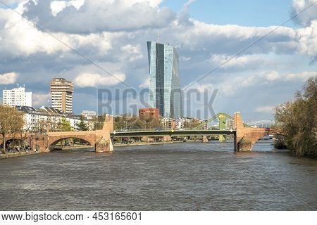 Frankfurt, Germany - April 10, 2022: View To European Central Bank With Ignaz Bubis Bridge And Dark 