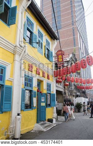 Kuala Lumpur, Malaysia- Apr 17, 2022: The Old Historical Houses And Shops At Lorong Or Jalan Panggun