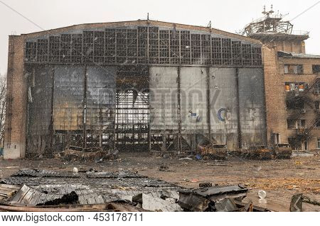 War Destroyed On Ukraine Airport By Russian Troops