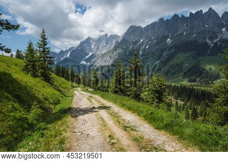 Hiking Trail Around Wilder Kaiser Mountains, Tirol - Austria