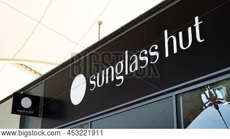 Ashford Outlet Centre, Kent, England - Apr 10 2022: Sunglasses Hut Store Entrance Sign On 10 Apr 202