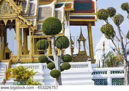 Bangkok, Thailand - January 4, 2010: Detail Of Phra Tinang Aporn Phimok Prasat Pavillion In The Gran