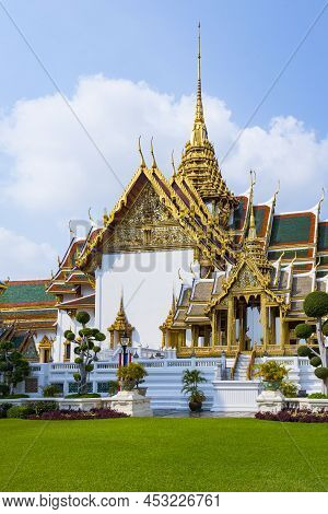 Bangkok, Thailand - January 4, 2010: Phra Tinang Aporn Phimok Prasat Pavillion In The Grand Palace I