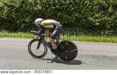 Bourgoin-jallieu, France - 07, May, 2017: The American Cyclist Alexey Vermeulen Of Lottonl-jumbo Tea