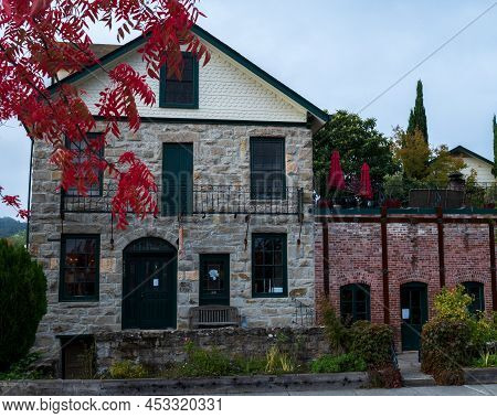 Yountville, Ca, Usa, October 23, 2021. Maison Fleurie, A Four Sisters Inn,  In The Napa Valley Of Ca