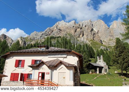 Italy, Contrin Valey - August 27 2016: The View Of Rifugio Medaglia Di Oro Efrem Reatto And Mountain