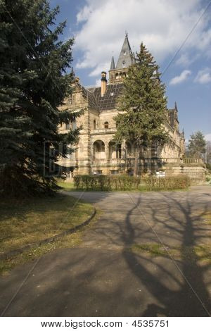 Palast hummelshain