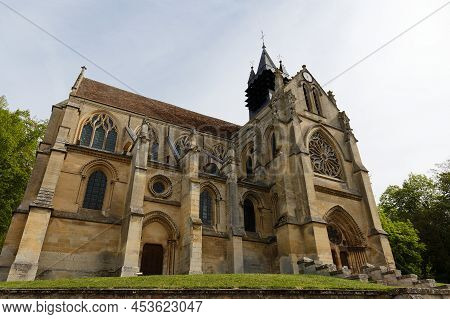 Notre Dame Church Is A Catholic Church Located In Taverny, France. It Was Uilt Between 1200 And 1240