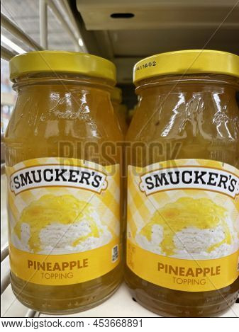 Grovetown, Ga Usa - 12 15 21: Ice Cream Toppings On A Retail Store Shelf Smuckers Topping Pineapple
