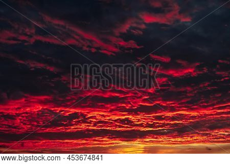 Red Fire Blood Sunset Sky Cloudscape Beautiful Phenomenon Nature Background