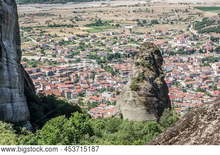 Mount Meteora Near The Greek City Of Kalambaka, In Western Thessaly.