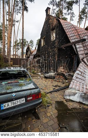 Irpin, Kyev Region Ukraine - 09.04.2022: Cities Of Ukraine After The Russian Occupation. Cars Burned