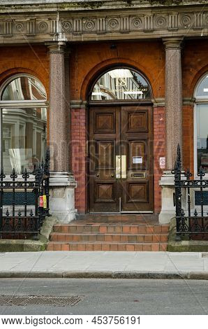 London, Uk - March 21, 2022: Entrance To The Studios Of The Royal Academy Of Dramatic Art, Known As 