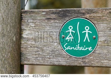Sanitaire Restroom French Sign Text Access Symbol Logo Means Sanitary Toilets Icon