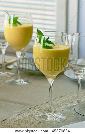 Vysoké sklenice Mango lichotník