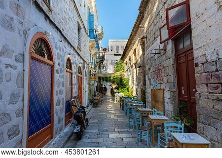 Ermoupoli, Greece - July 6, 2021: Typical Mediterranean Narrow Street Alley On The Greek Island Of S
