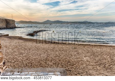 The Scenic La Ponche Beach In Central Saint-tropez, Cote D'azur, France. The Town Is A Worldwide Fam