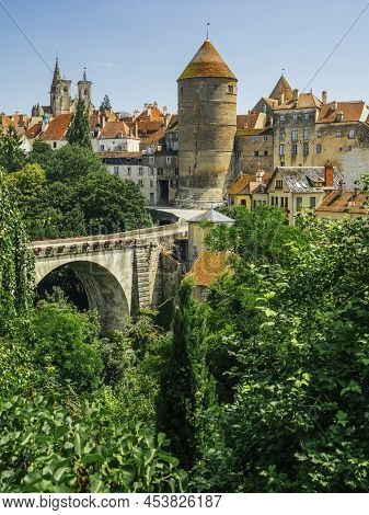 Castle And Pont Pinard Over The River Armancon In The Historic Town Of Semur En Auxois In Burgundy, 