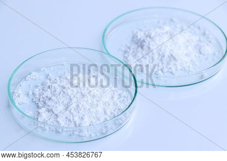 Calcium Carbonate Powder Is Used In Laboratory Or In The Industry