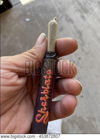 Grovetown , Ga Usa - 03 10 22: Delta 8 Pre Rolled Joint In Hand