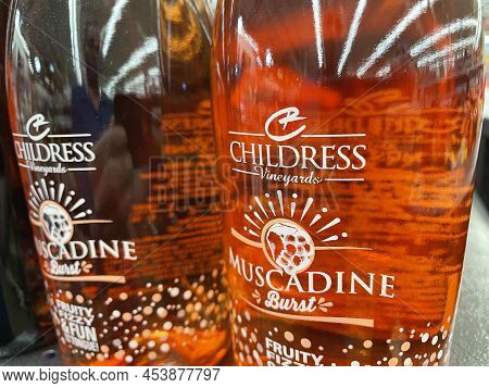 Grovetown, Ga Usa - 03 09 22: Retail Store Shelf Wine Childress