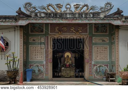 Bangkok, Thailand - Apr 29, 2022 : Architecture Exterior In Front Of Traditional Chinese Shrine (tha
