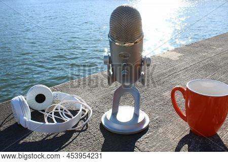 Glistening Sun Water Microphone Coffee Cup Headphones Dc