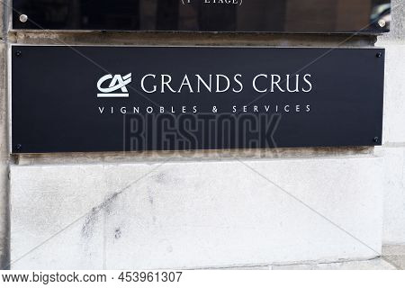 Bordeaux , Aquitaine  France - 04 24 2022 : Ca Grands Crus Credit Agricole Sign Logo And Text Brand 