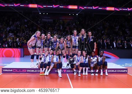 Ankara, Turkey - December 19, 2021: Imoco Volley Conegliano Players On The Second Place Of Fivb Voll